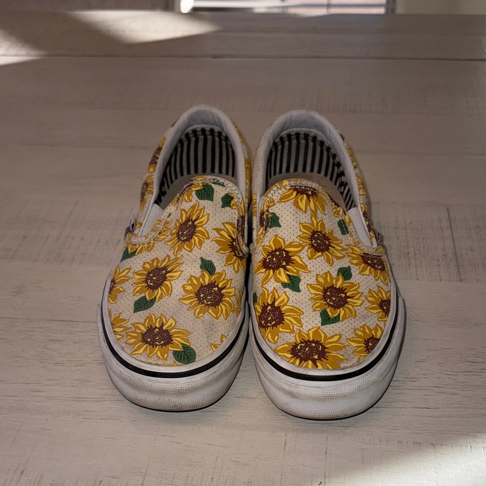Vans Sunflower Pattern Slip-On Shoes